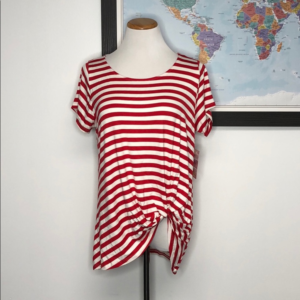 Nerine Tee